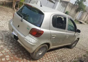 Toyota Vitz 2004 Gold