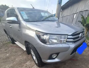 Toyota Hilux 2017 Silver