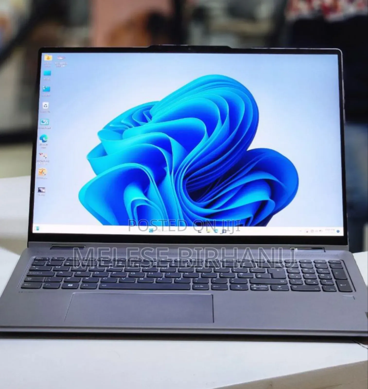 New Laptop Lenovo Yoga 7i 16GB Intel Core I7 SSD 1T