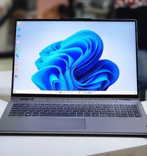 New Laptop Lenovo Yoga 7i 16GB Intel Core I7 SSD 1T