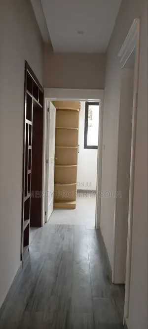 5bdrm House in Bole for sale