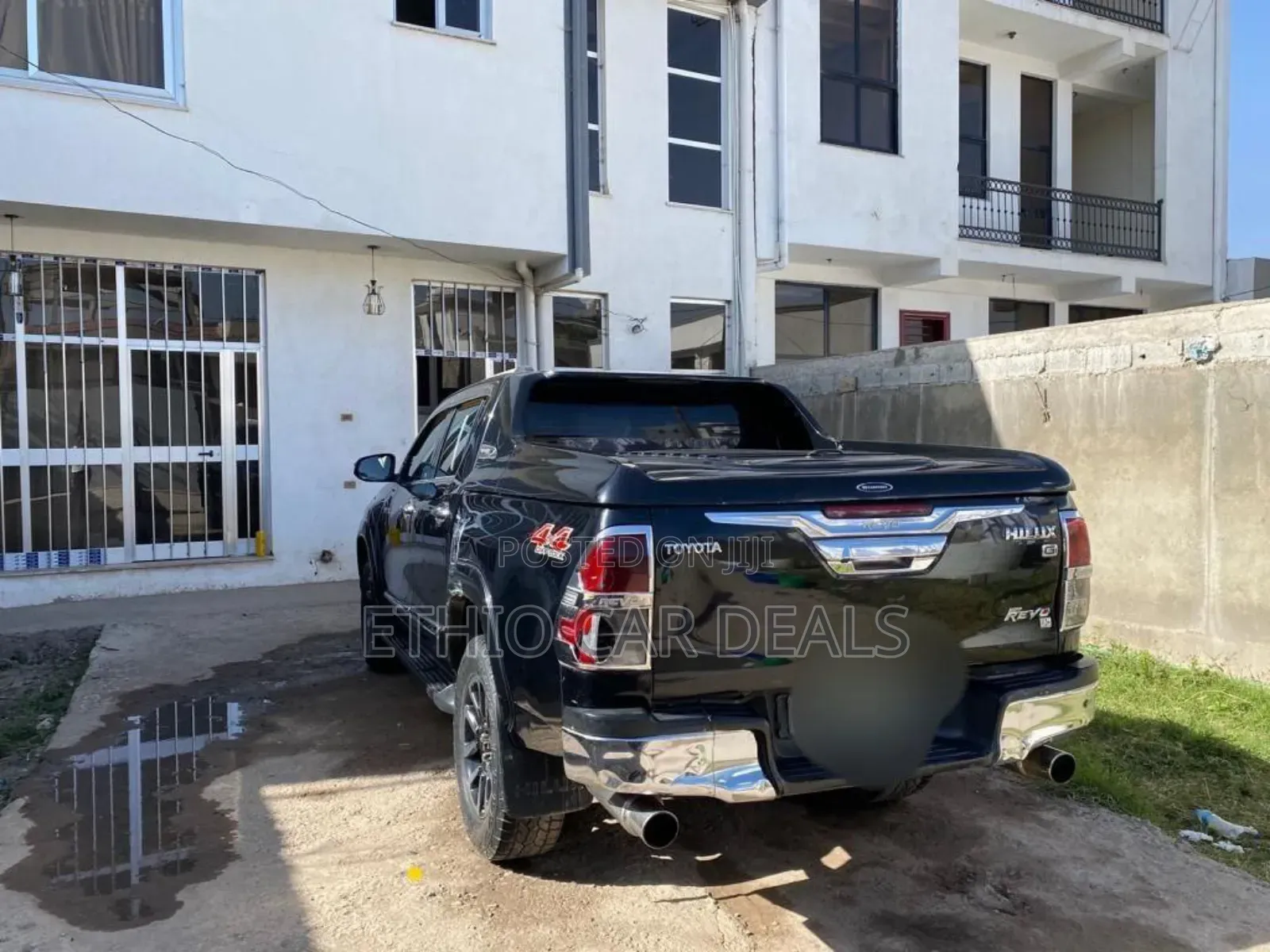 Toyota Hilux Revo Double Cab Deisel 2.8 RWD 2017 Black