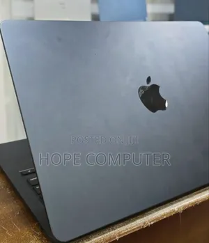 New Laptop Apple MacBook Air 2022 M2 8GB Apple M2 SSD 256GB