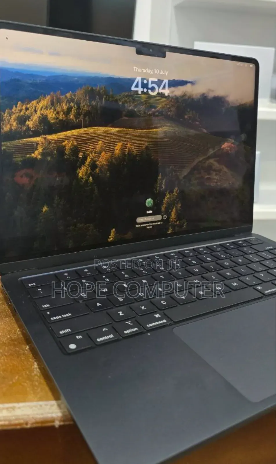 New Laptop Apple MacBook Air 2022 M2 8GB Apple M2 SSD 256GB