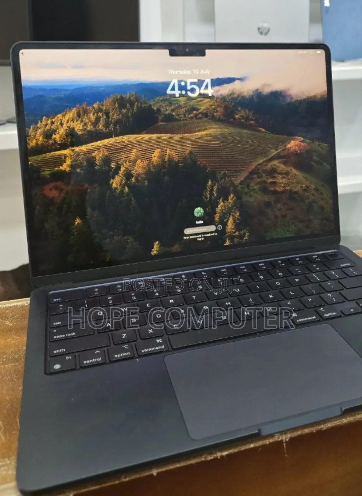 New Laptop Apple MacBook Air 2022 M2 8GB Apple M2 SSD 256GB