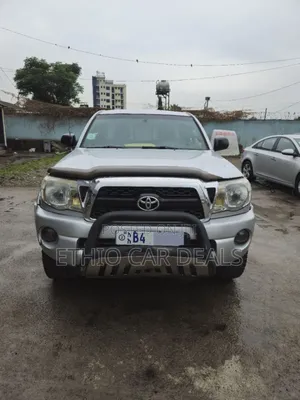 Photo - Toyota Tacoma 2011 Silver