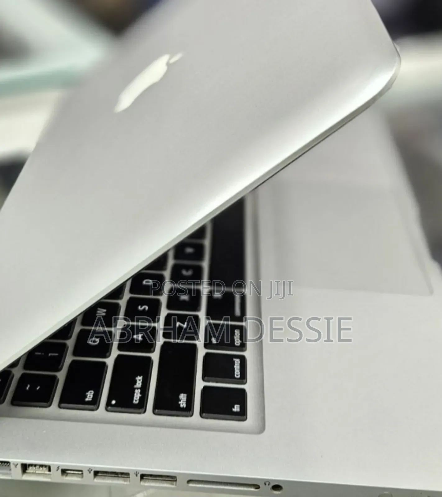 New Laptop Apple MacBook Pro 2012 4GB Intel Core I5 SSD 256GB