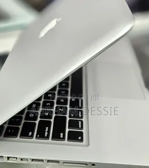 New Laptop Apple MacBook Pro 2012 4GB Intel Core I5 SSD 256GB