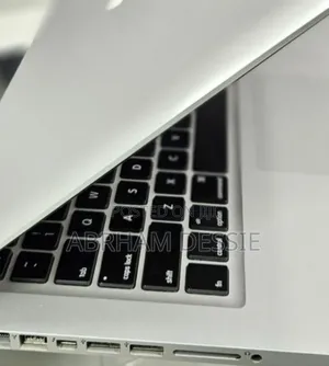 New Laptop Apple MacBook Pro 2012 4GB Intel Core I5 SSD 256GB