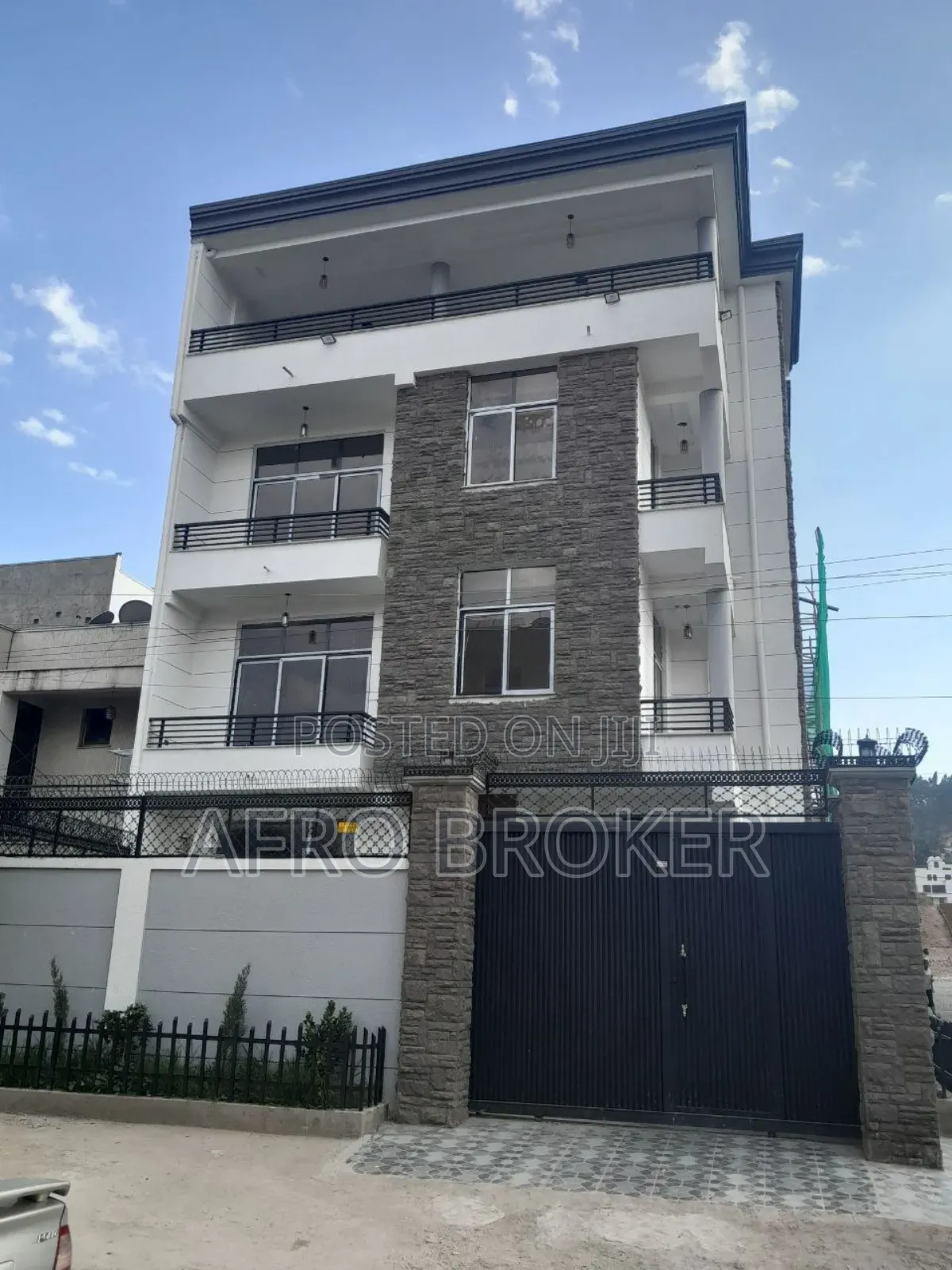 Furnished 8bdrm House in Lbu Varnero, Nifas Silk-Lafto for sale