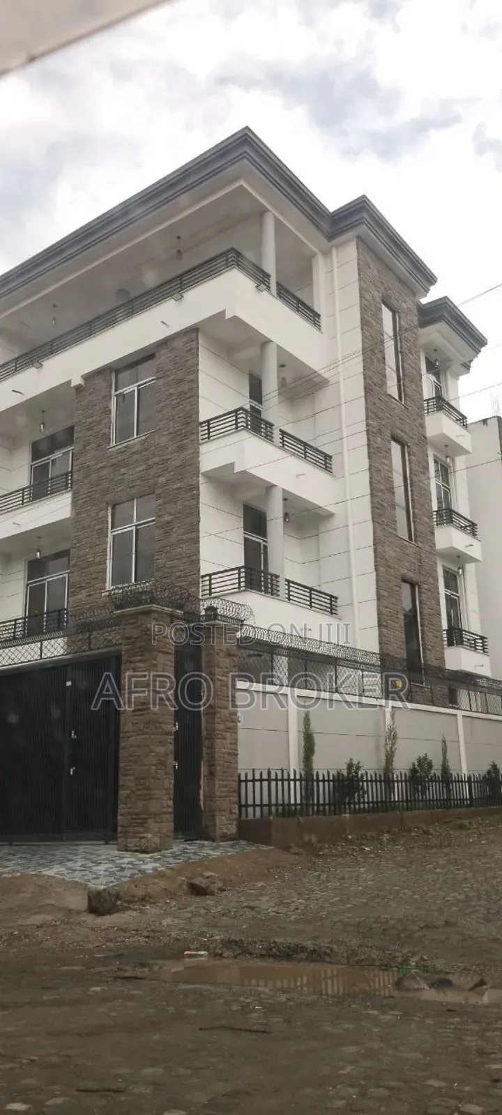 Furnished 8bdrm House in Lbu Varnero, Nifas Silk-Lafto for sale