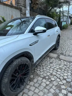 Volkswagen ID.6 2024 White