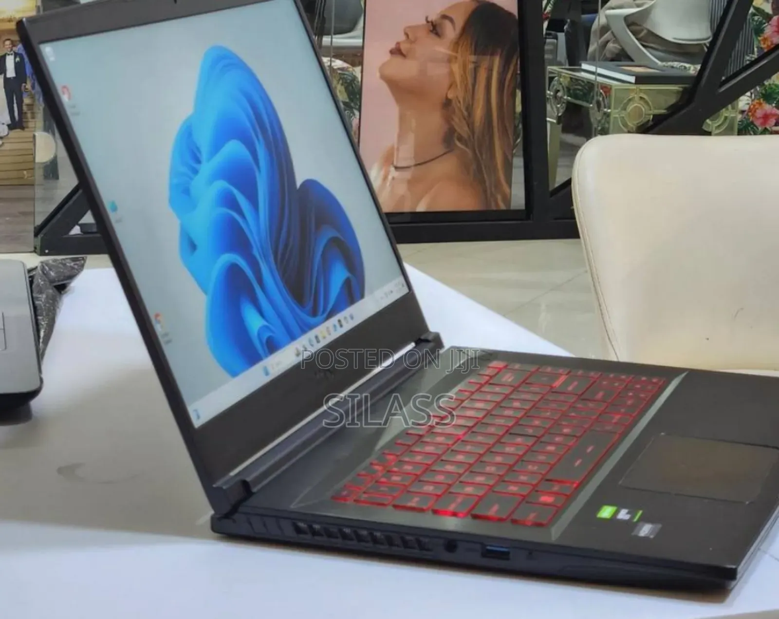 New Laptop MSI GF63 12GB Intel Core I5 SSD 512GB