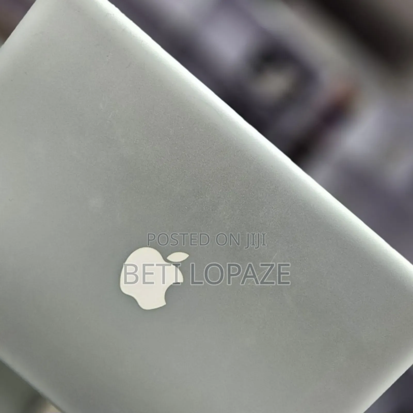 New Laptop Apple MacBook Pro 2019 4GB Intel Core I5 SSD 256GB