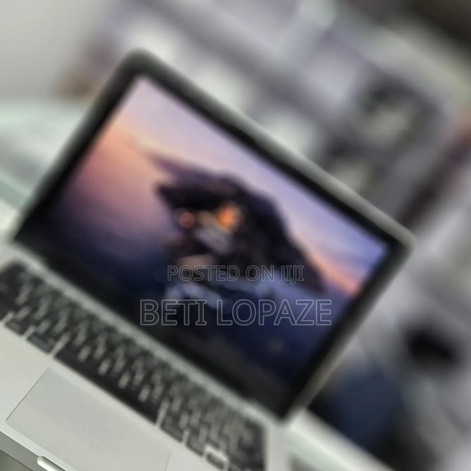 New Laptop Apple MacBook Pro 2019 4GB Intel Core I5 SSD 256GB