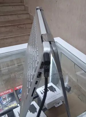 New Laptop HP Pavilion X360 8GB Intel Core I7 SSD 256GB