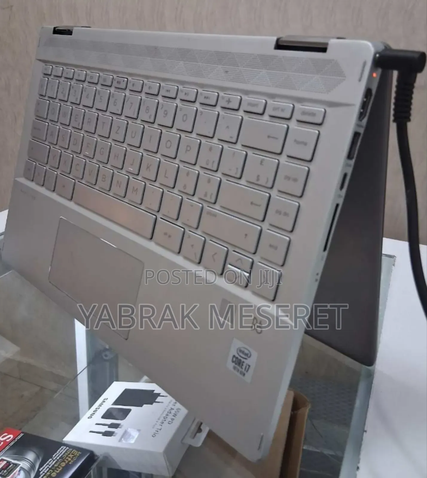 New Laptop HP Pavilion X360 8GB Intel Core I7 SSD 256GB