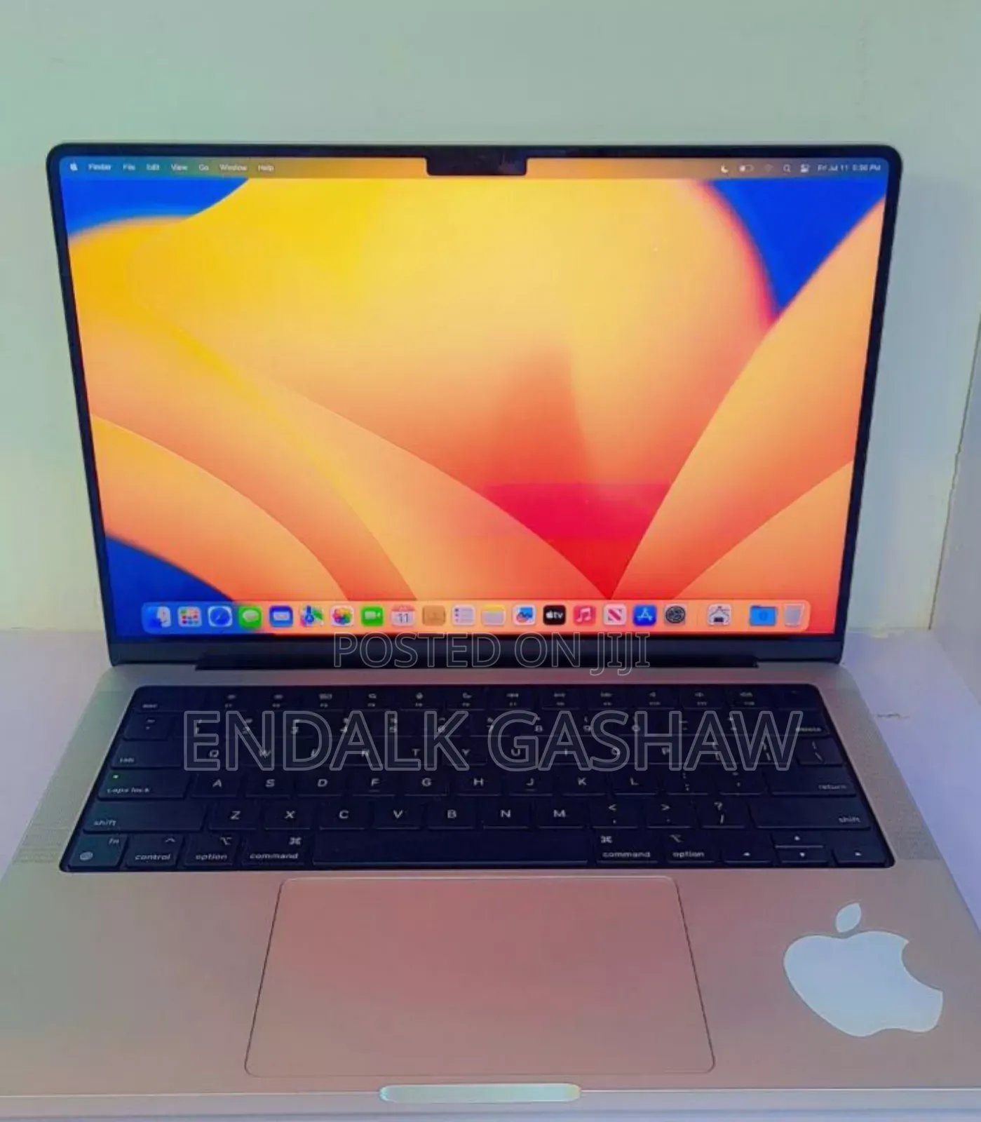 New Laptop Apple MacBook Pro 16GB Intel Core I5 SSD 512GB