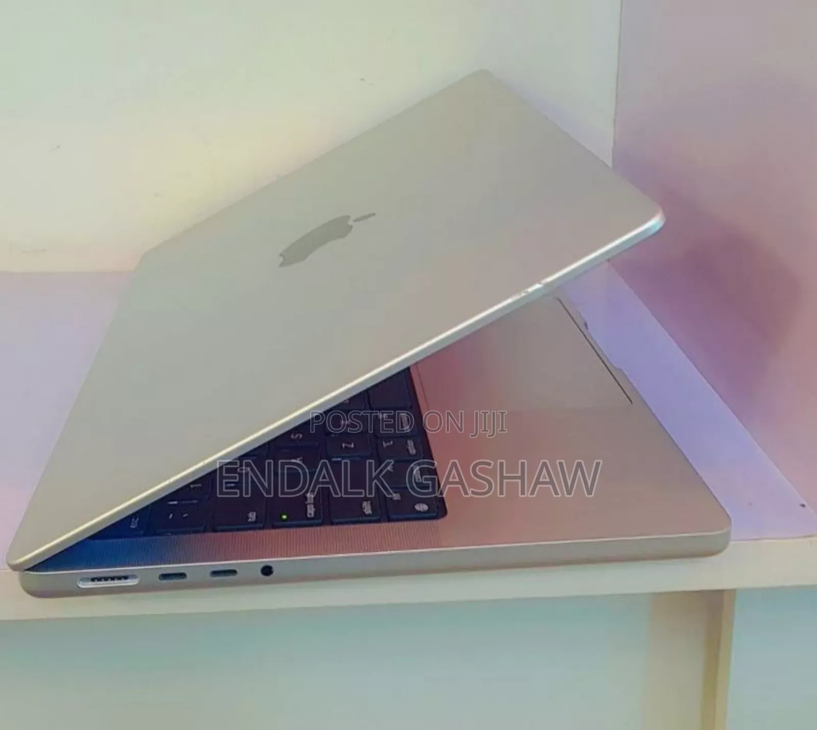 New Laptop Apple MacBook Pro 16GB Intel Core I5 SSD 512GB