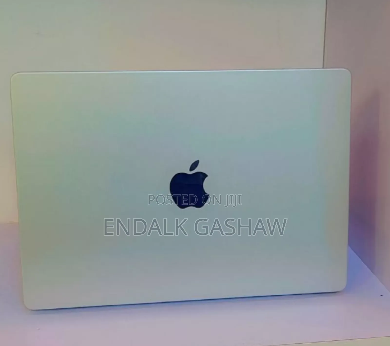 New Laptop Apple MacBook Pro 16GB Intel Core I5 SSD 512GB