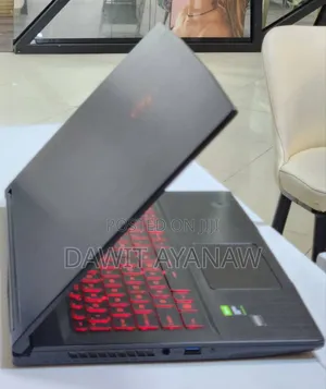 New Laptop MSI 16GB Intel Core I5 SSD 512GB