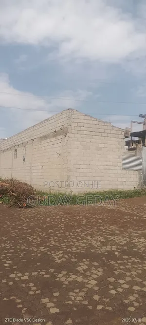 4bdrm Villa in Akaky Kaliti for sale