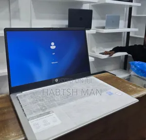 New Laptop HP 14-Dq1025cl 12GB Intel Core I3 SSD 512GB