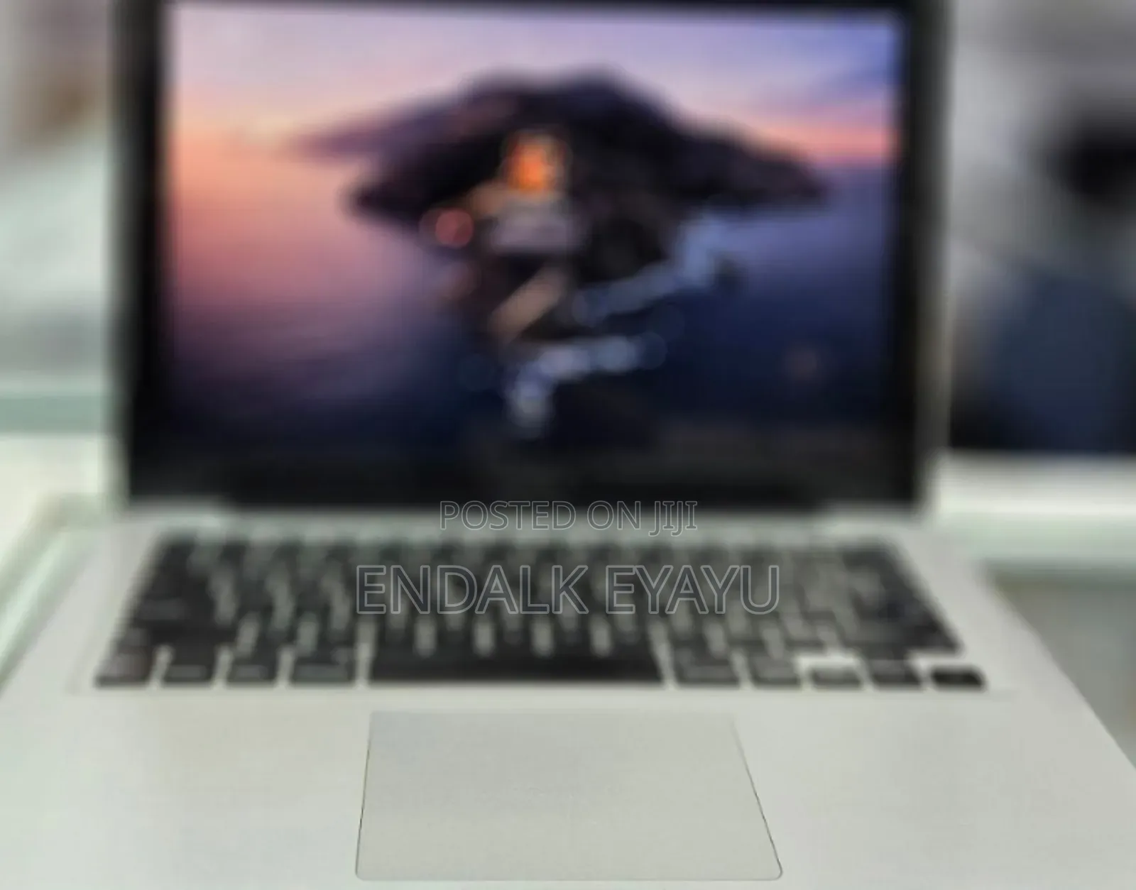 New Laptop Apple MacBook Pro 2012 4GB Intel Core I5 SSD 256GB