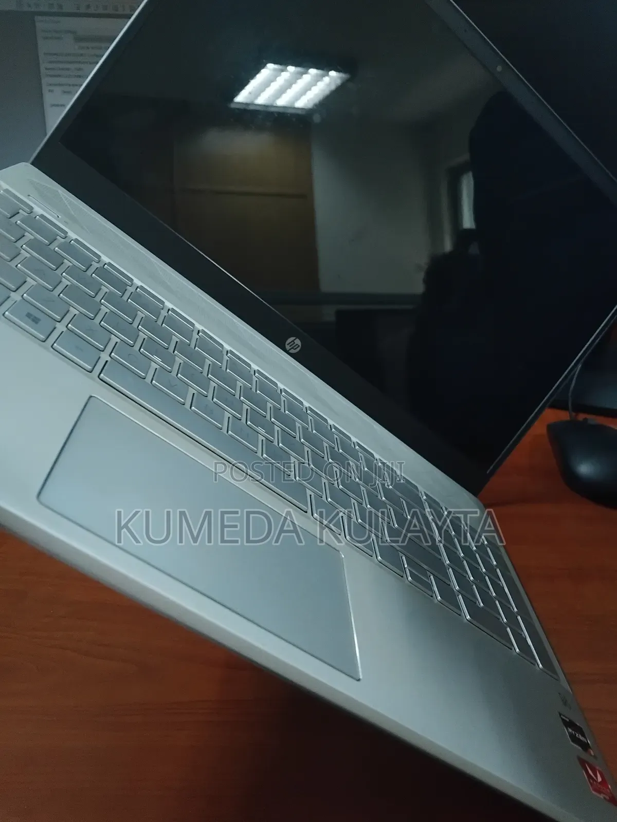 Laptop HP Pavilion 15 8GB AMD Ryzen 3 HDD+SSD 1T