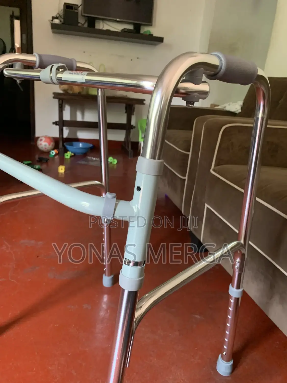 Walker With Wheel/Out姥walker Effortlessly Focus on Walking