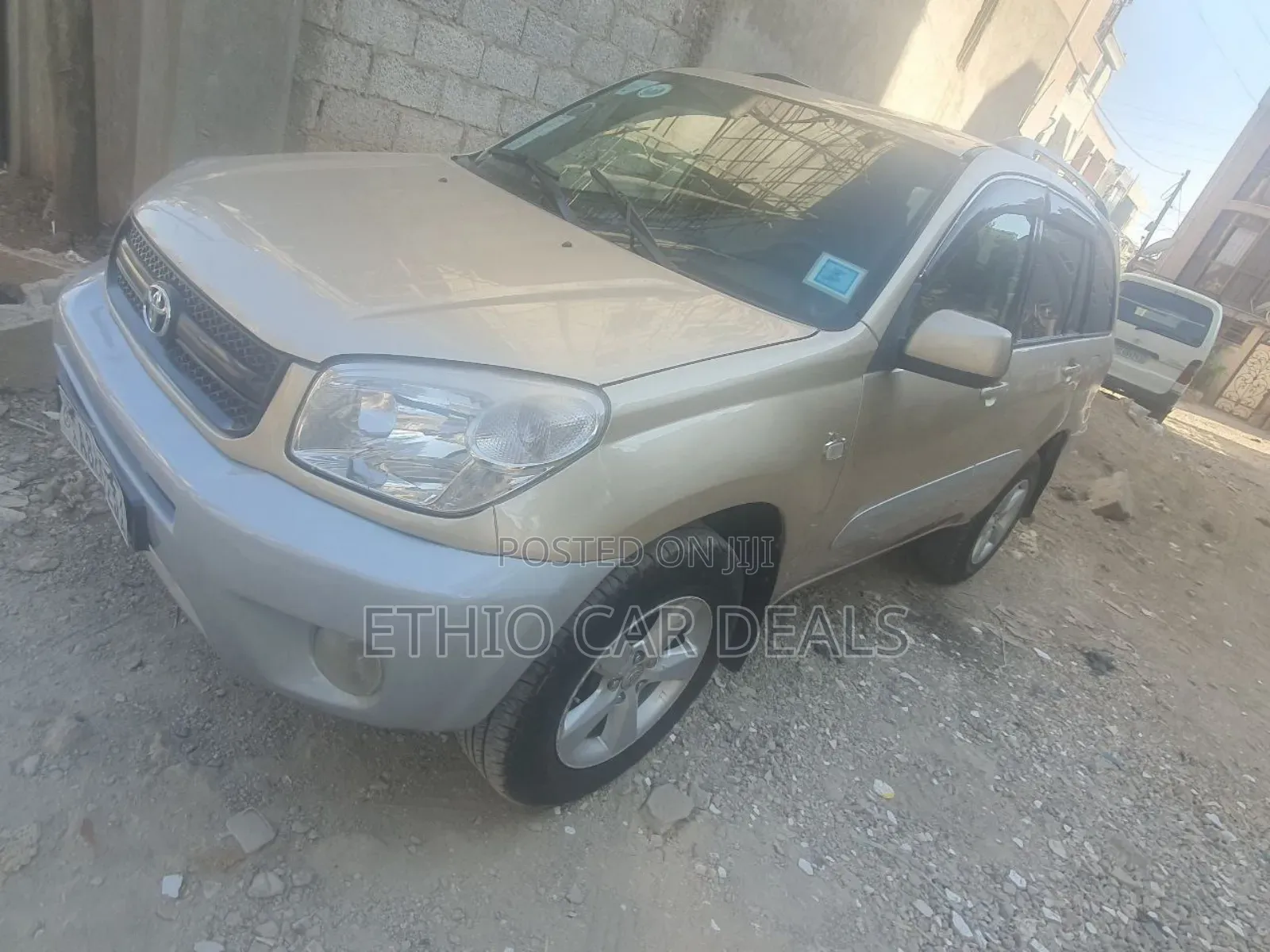Toyota RAV4 2005 Gold