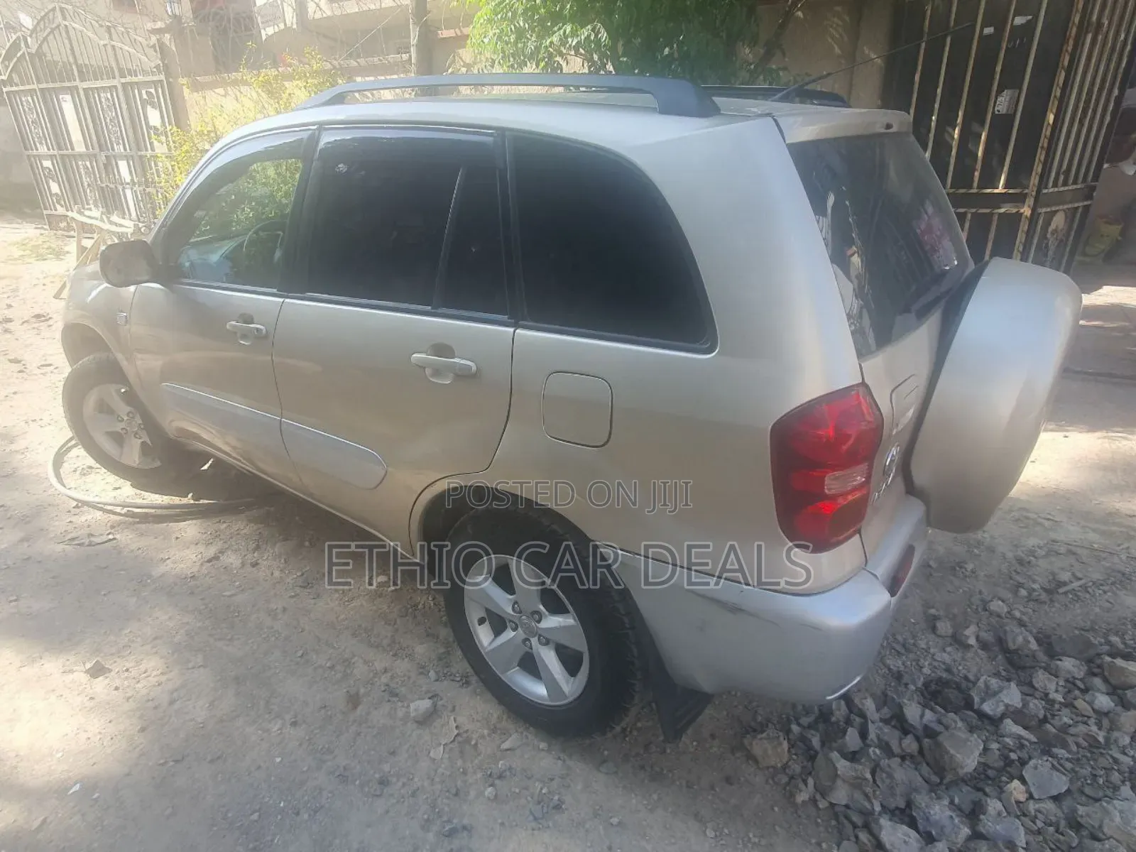 Toyota RAV4 2005 Gold