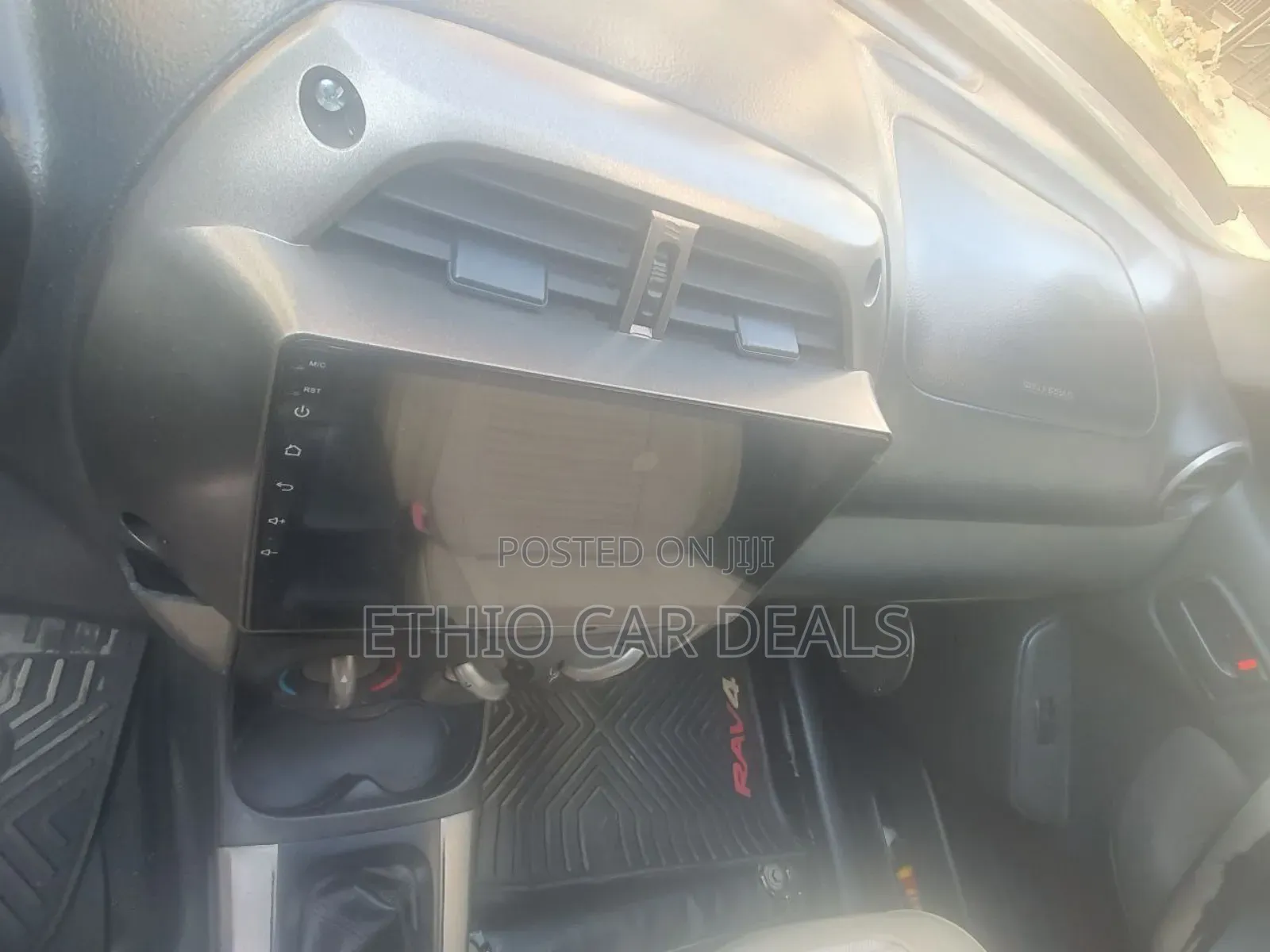 Toyota RAV4 2005 Gold