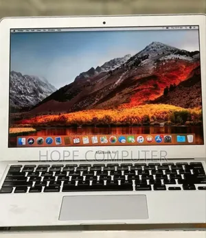 New Laptop Apple MacBook Air 2017 8GB Intel Core I7 SSD 256GB