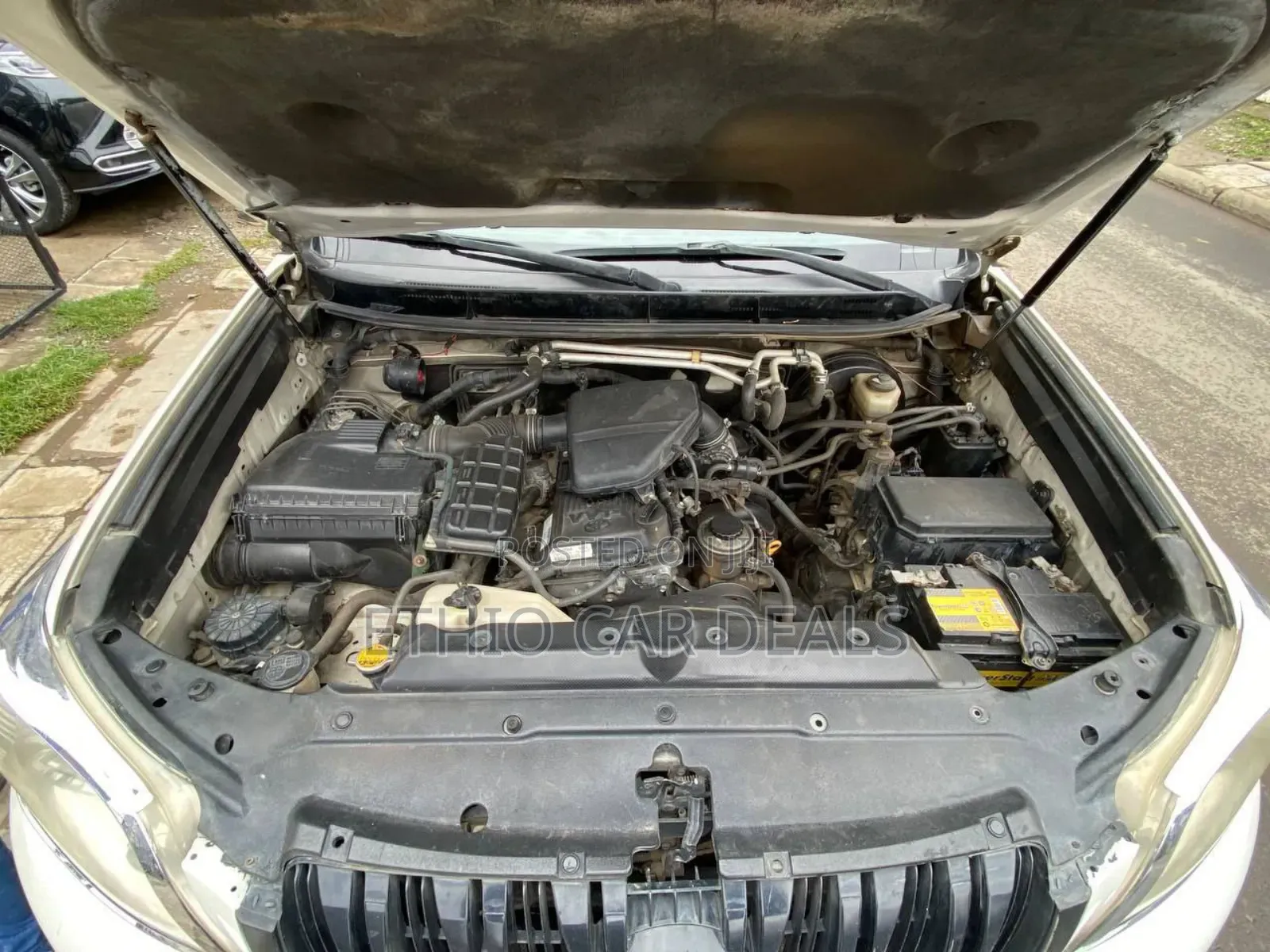 Toyota Land Cruiser Prado 2011 White