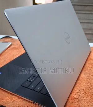 Photo - New Laptop Dell Alienware 15 R2 16GB Intel Core I7 SSD 512GB