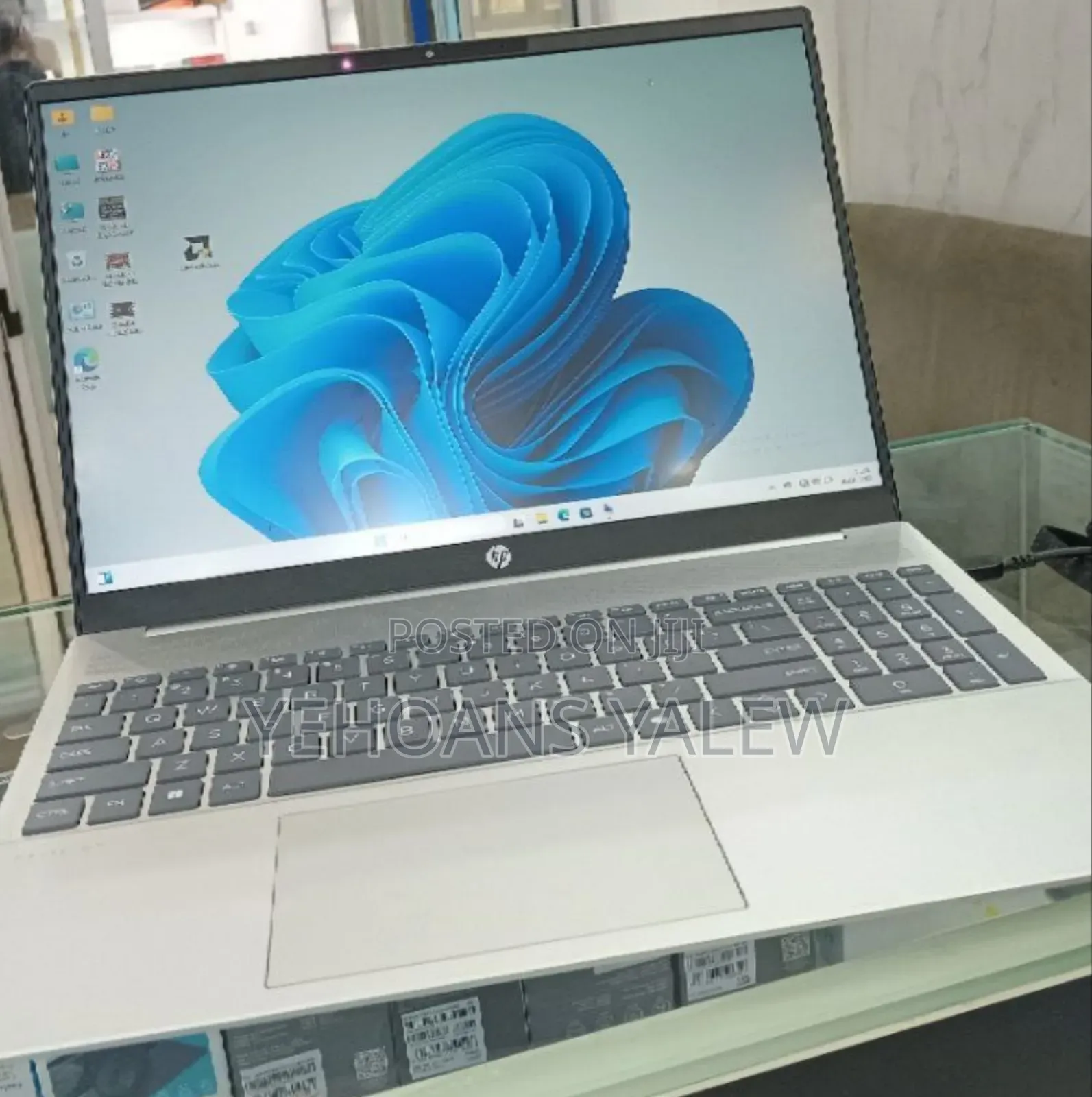 New Laptop HP 16GB AMD Ryzen 7 SSD 512GB