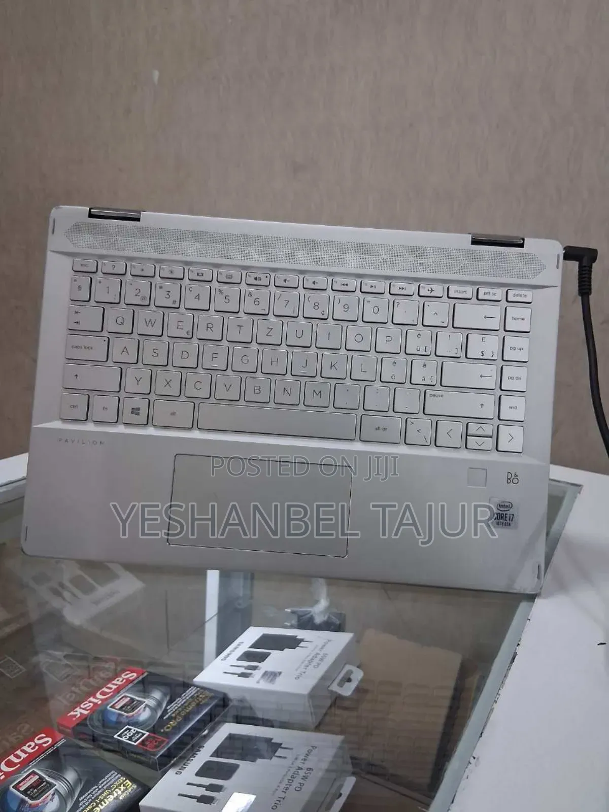 New Laptop HP Pavilion 10 8GB Intel Core I7 SSD 512GB