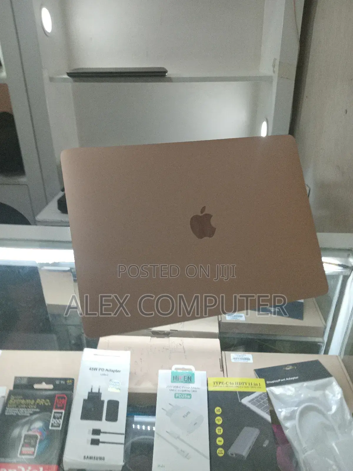 New Laptop Apple MacBook Air 2020 M1 8GB Apple M1 SSD 256GB