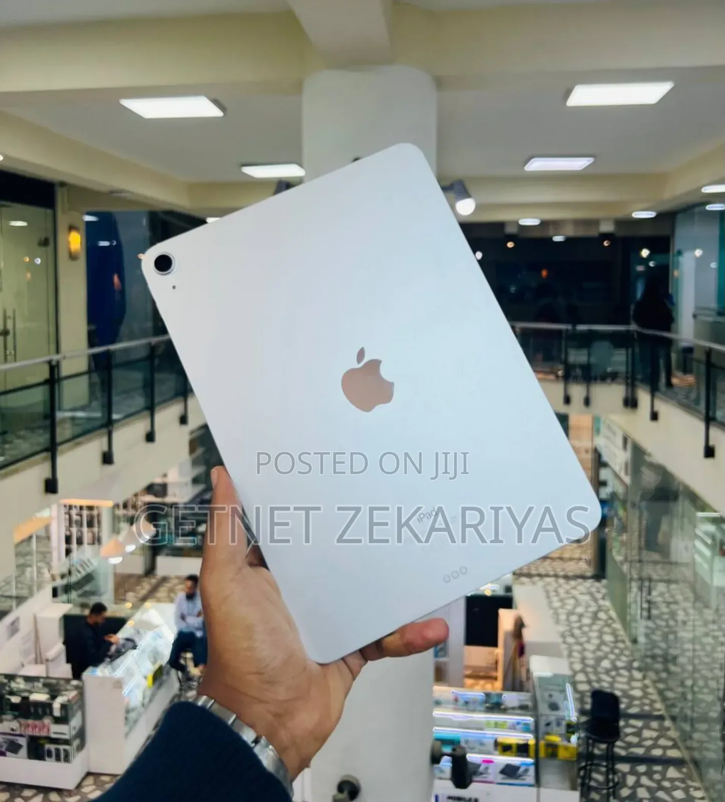 New Apple iPad Air 64 GB Silver