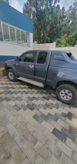 Toyota Hilux 2.5 D-4D SRX 4x4 2006 Gray