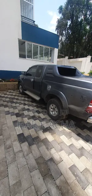 Toyota Hilux 2.5 D-4D SRX 4x4 2006 Gray