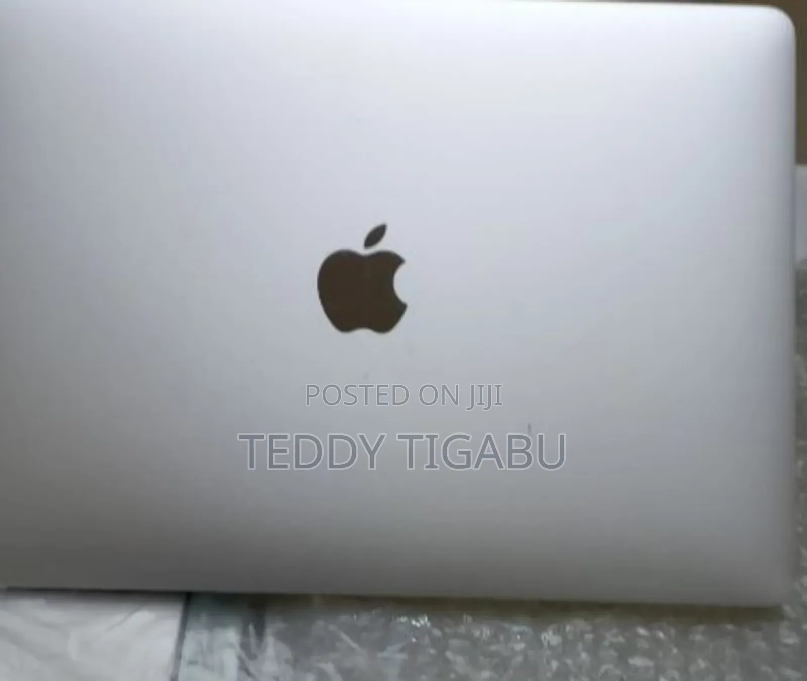 New Laptop Apple MacBook Pro 8GB Intel Core I5 SSD 256GB