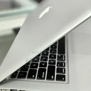 Photo - New Laptop Apple MacBook Pro 2012 4GB Intel Core I5 SSD 256GB