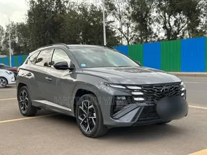 Hyundai Tucson 2024 Gray