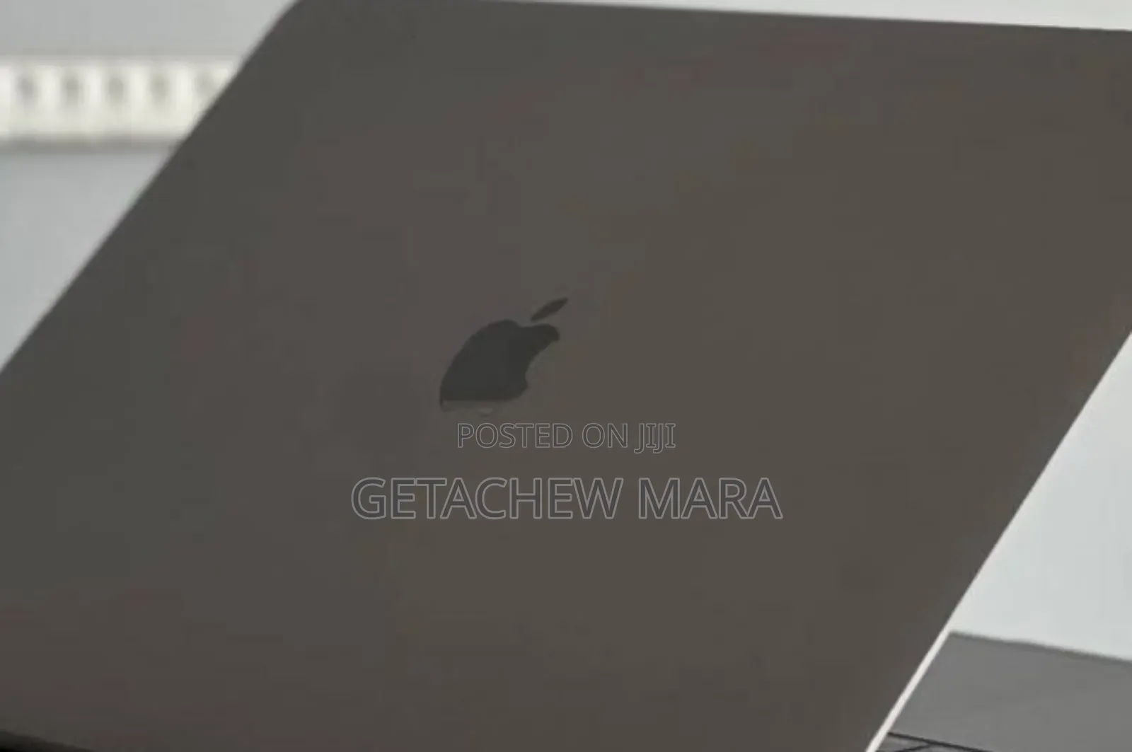 New Laptop Apple MacBook Pro 2019 16GB Intel Core I7 SSD 512GB