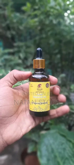 Photo - Noor Essence Hair Oil
