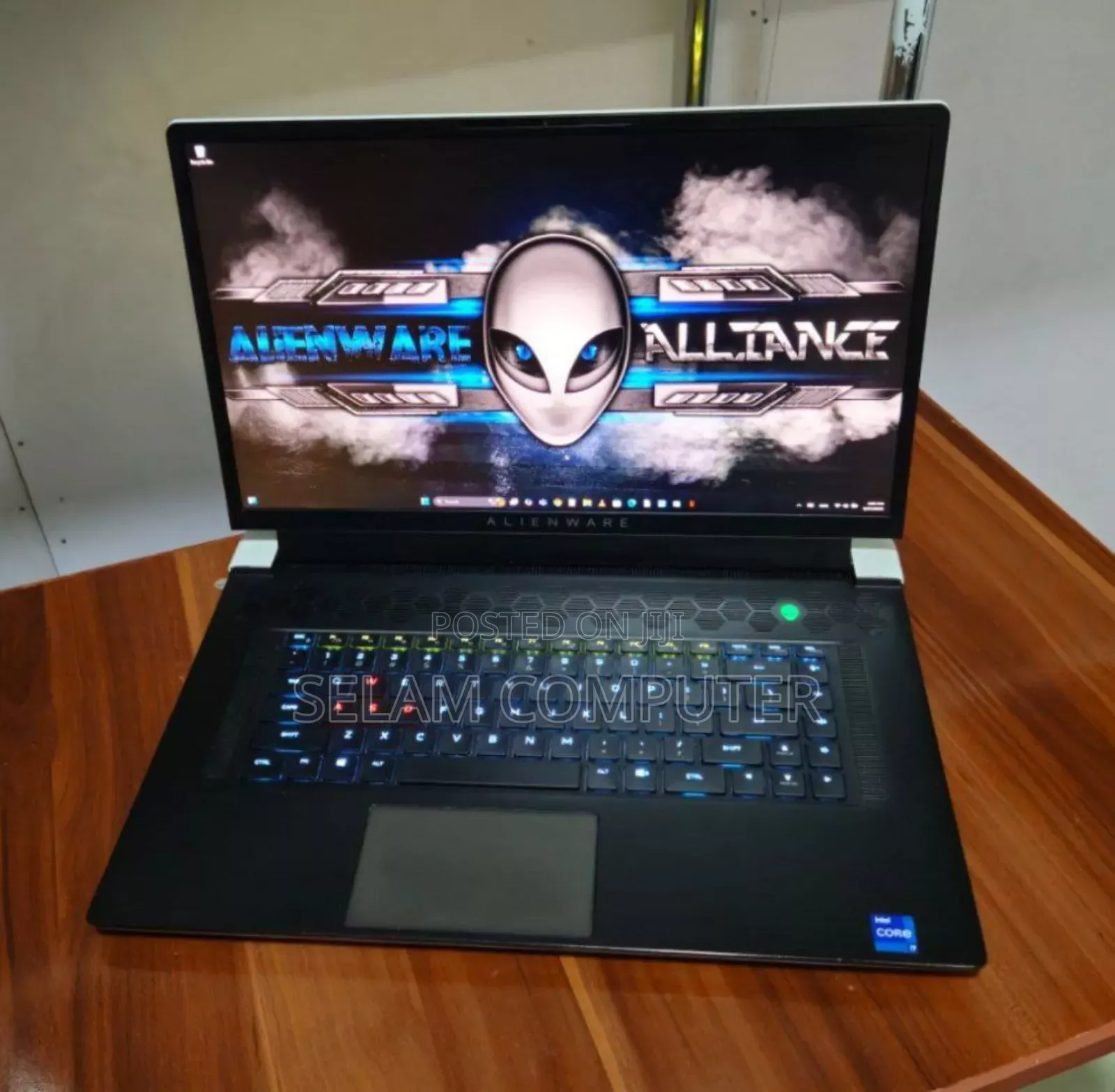 New Laptop Alienware M17x R2 16GB Intel Core I7 SSD 512GB