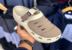 Photo - Crocs Slipper Shoes High Smooth Shoes for You