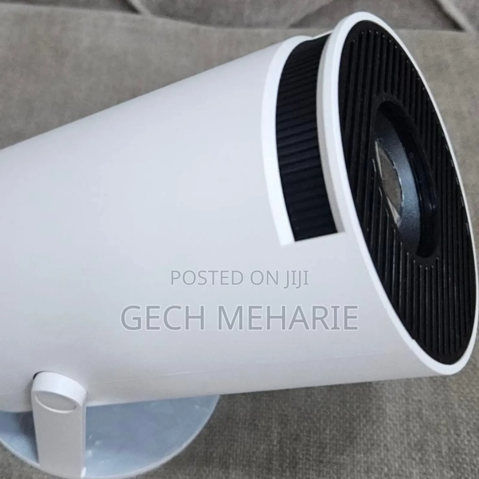 Smart Projector ( Mini Projector) And Android 11 System 2